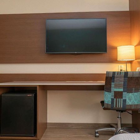 Ibis Styles Curitiba Aeroporto Hotel Sao Jose dos Pinhais Bagian luar foto