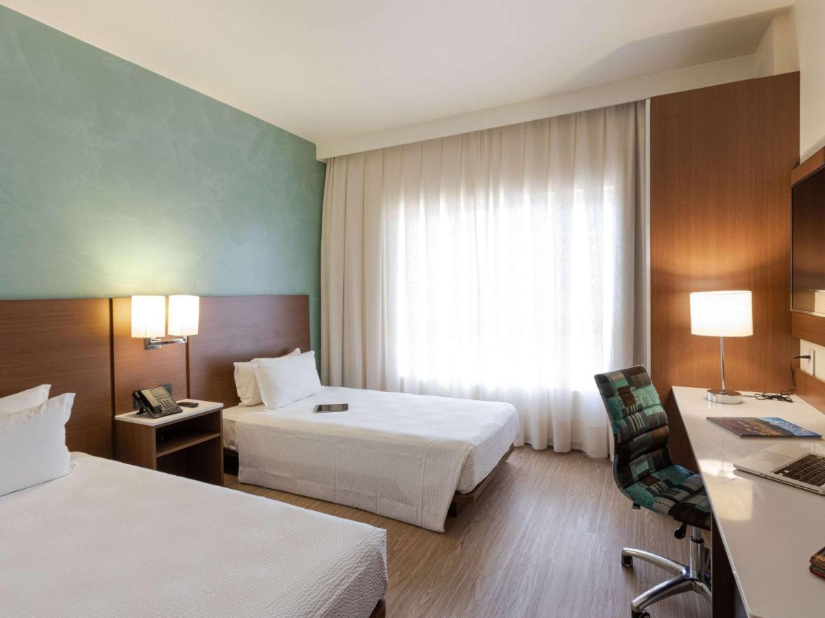 Ibis Styles Curitiba Aeroporto Hotel Sao Jose dos Pinhais Bagian luar foto
