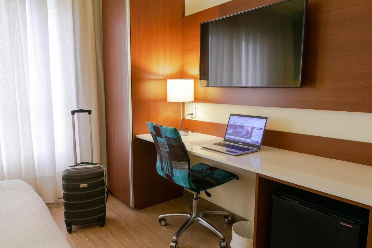 Ibis Styles Curitiba Aeroporto Hotel Sao Jose dos Pinhais Bagian luar foto