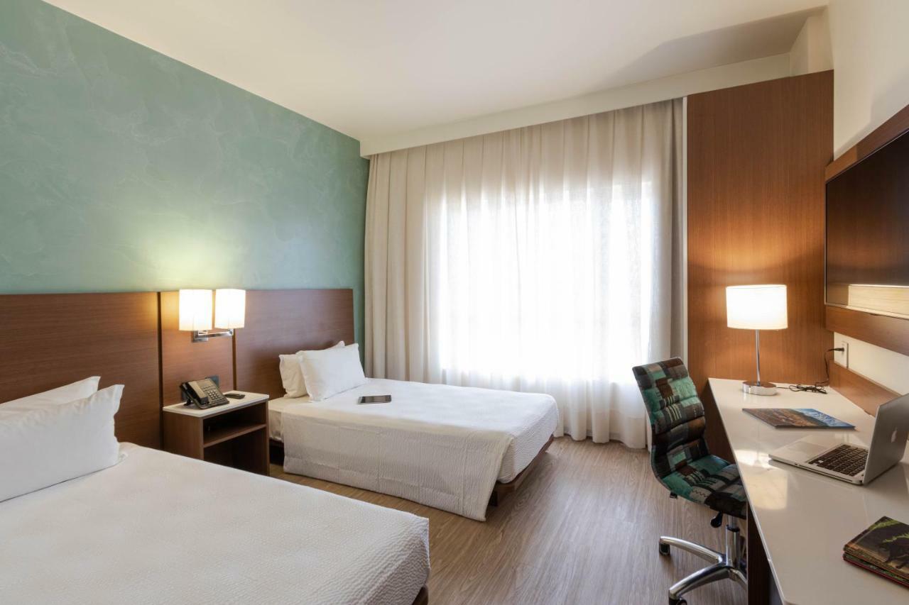 Ibis Styles Curitiba Aeroporto Hotel Sao Jose dos Pinhais Bagian luar foto